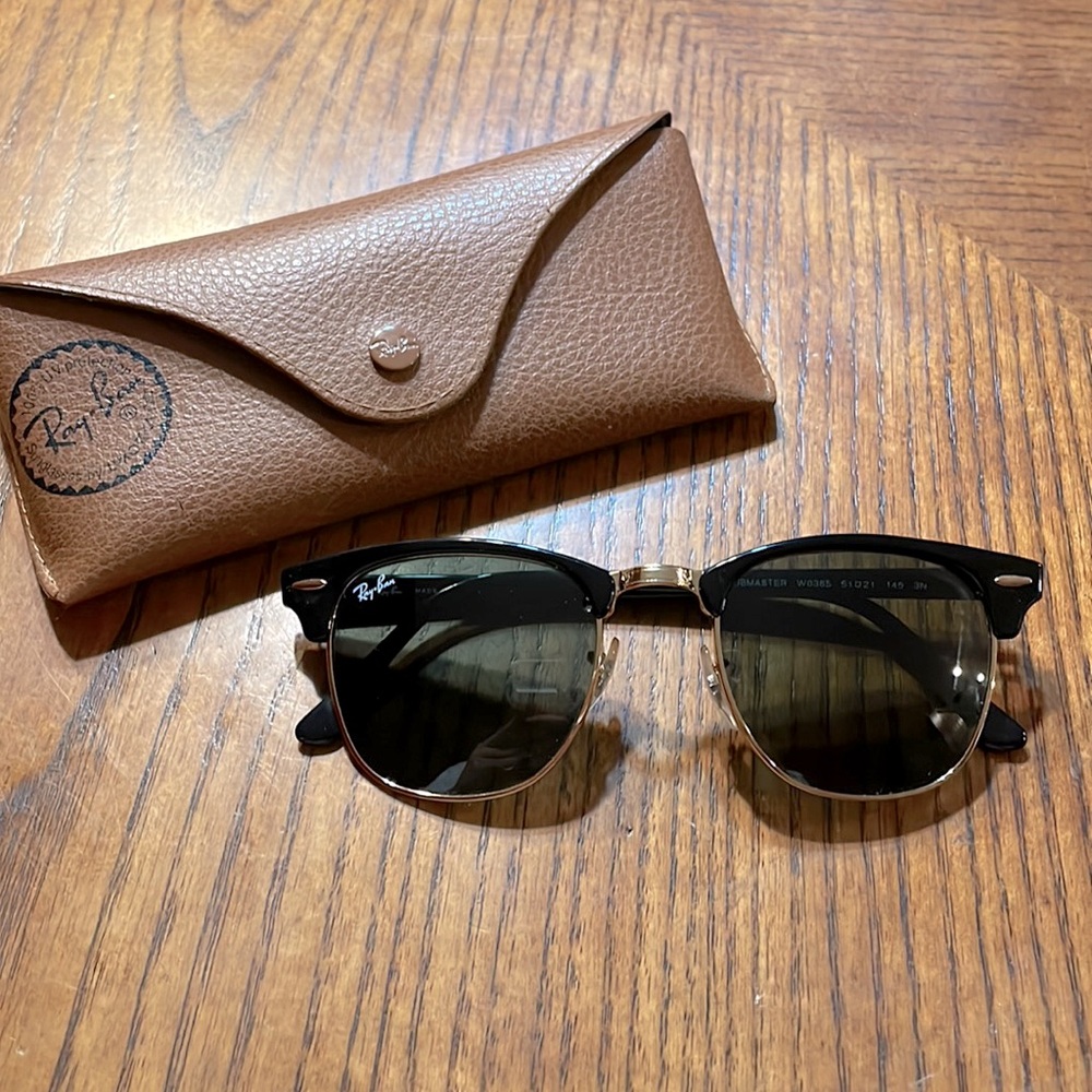 RayBan Clubmaster Sunglasses RB3016